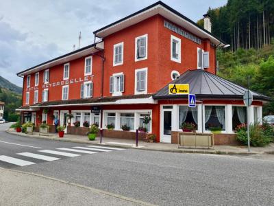 For sale Saint-germain-de-joux 17 rooms 756 m2 Ain (01130) photo 0
