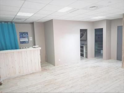Louer Local commercial 64 m2 Lignan-sur-orb