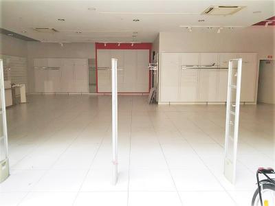 Louer Local commercial 183 m2 Lunel