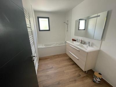 For rent Monterblanc 4 rooms 92 m2 Morbihan (56250) photo 2