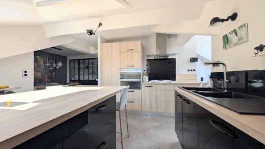 For sale Chambery 4 rooms 84 m2 Savoie (73000) photo 2