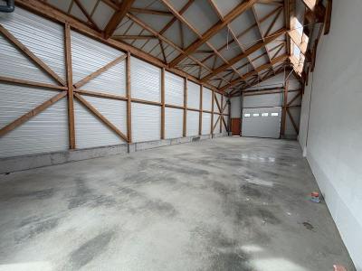 Louer Local commercial 150 m2 Montrond-les-bains