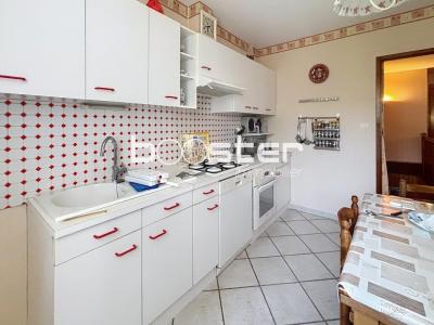 For sale Saint-yrieix-la-perche 5 rooms 90 m2 Haute vienne (87500) photo 3