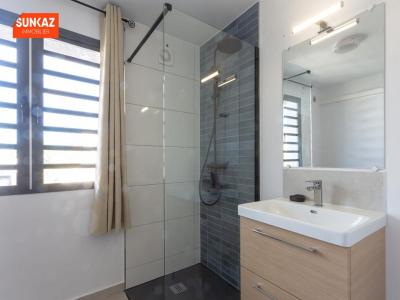 Louer Appartement 20 m2 Saint-pierre