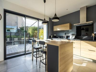 For sale Nantes 6 rooms 133 m2 Loire atlantique (44100) photo 2