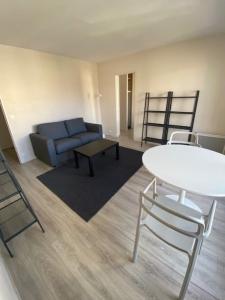 For rent Bordeaux 2 rooms 42 m2 Gironde (33000) photo 1