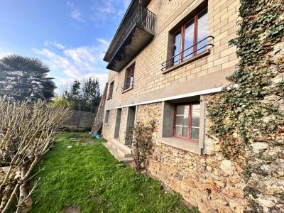 For sale Buc 1 room 27 m2 Yvelines (78530) photo 0