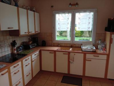 For sale PROXIMITE COMMERCES DE SU 4 rooms 90 m2 Vendee (85100) photo 3