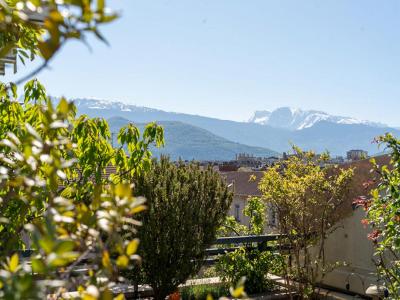 For sale Grenoble 4 rooms 85 m2 Isere (38000) photo 2