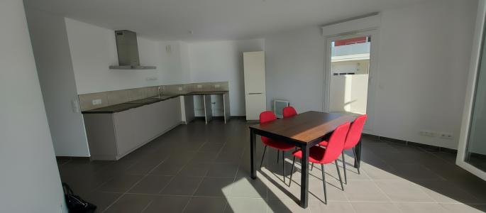 For sale Nimes 3 rooms 68 m2 Gard (30000) photo 2