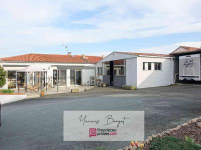 For sale Chavagnes-en-paillers 8 rooms 218 m2 Vendee (85250) photo 0