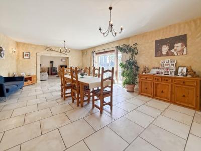 Acheter Maison 238 m2 Courthezon