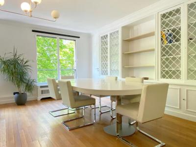 Louer Bureau Paris-8eme-arrondissement 96000 euros