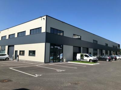 Louer Commerce 444 m2 Artigues-pres-bordeaux