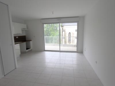For rent Nantes 3 rooms 65 m2 Loire atlantique (44200) photo 3