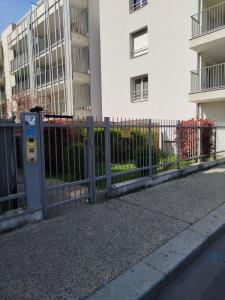 Annonce Location Parking Saint-priest 69