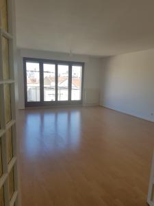 Louer Appartement 86 m2 Saint-max