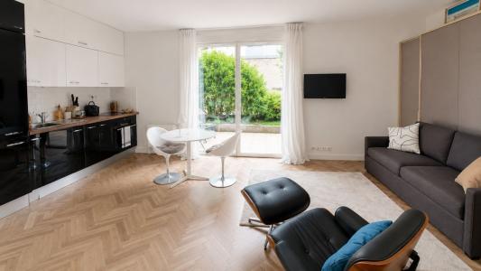 For sale 1 room 31 m2 Paris (75015) photo 0