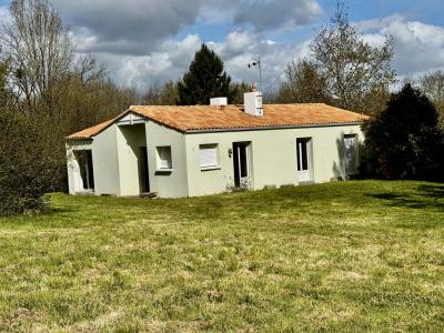 For sale CAMPAGNE 4 rooms 95 m2 Vendee (85150) photo 2
