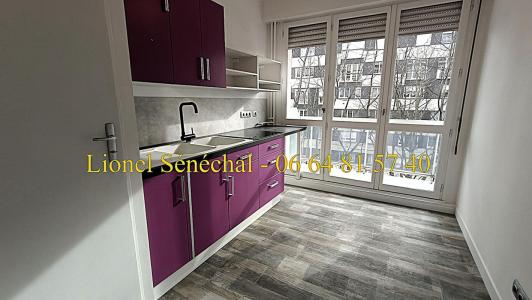 For sale Mans 3 rooms 66 m2 Sarthe (72000) photo 2
