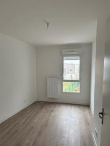 For rent Villenave-d'ornon 45 m2 Gironde (33140) photo 0