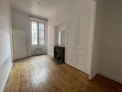 For rent Lyon-4eme-arrondissement 2 rooms 39 m2 Rhone (69004) photo 0
