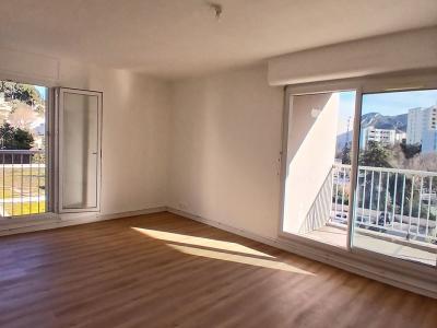 For sale Marseille-11eme-arrondissement 3 rooms 63 m2 Bouches du Rhone (13011) photo 2
