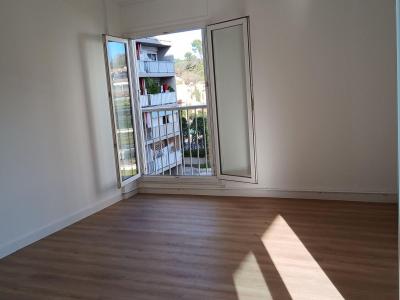 For sale Marseille-11eme-arrondissement 3 rooms 63 m2 Bouches du Rhone (13011) photo 3