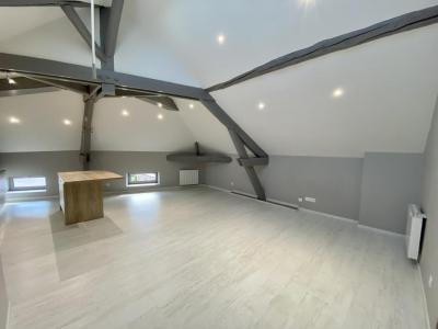 Louer Appartement 63 m2 Saint-etienne-des-oullieres