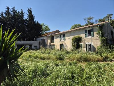 For sale Arles 4 rooms Bouches du Rhone (13200) photo 0