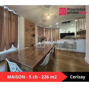 For sale Cerizay 9 rooms 226 m2 Deux sevres (79140) photo 0