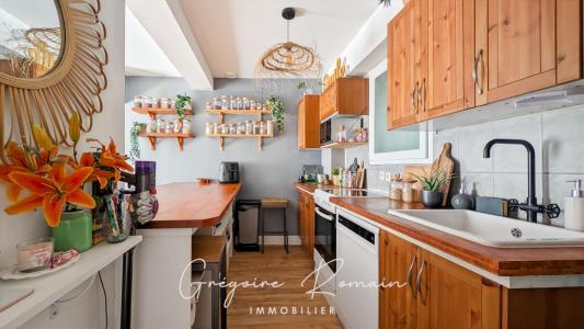 For sale Miramas 4 rooms 81 m2 Bouches du Rhone (13140) photo 2
