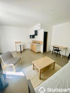 For rent Poitiers 1 room 23 m2 Vienne (86000) photo 0
