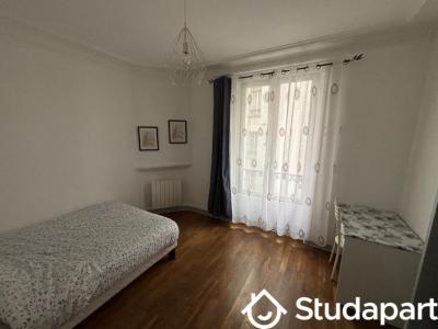 For rent Paris-18eme-arrondissement 2 rooms 40 m2 Paris (75018) photo 1