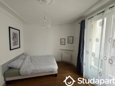 For rent Paris-18eme-arrondissement 2 rooms 40 m2 Paris (75018) photo 2