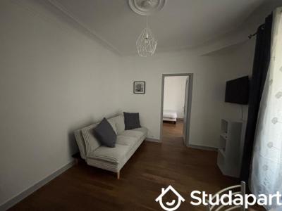 For rent Paris-18eme-arrondissement 2 rooms 40 m2 Paris (75018) photo 4