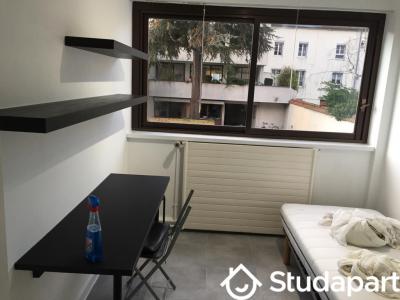 Louer Appartement 10 m2 Reims