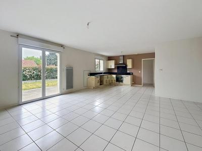 For rent Rilhac-rancon 4 rooms 111 m2 Haute vienne (87570) photo 3