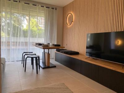 Annonce Location 7 pi�ces Appartement Bron 69