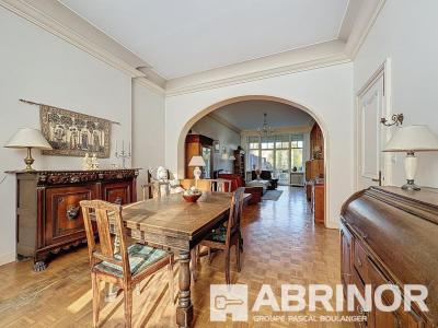 Acheter Maison 330 m2 Bousbecque