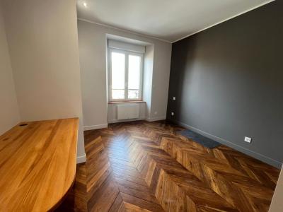 For sale 4 rooms 78 m2 Cantal (15500) photo 4