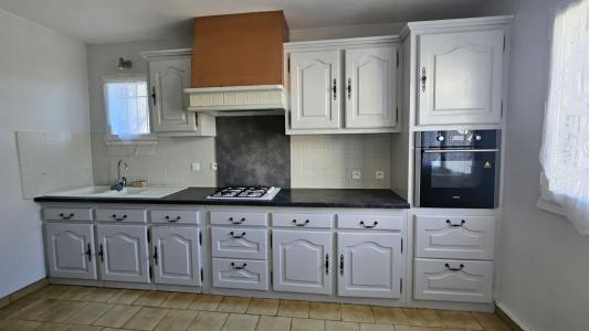 For rent CENTRE VILLAGE 2 rooms 72 m2 Herault (34150) photo 2