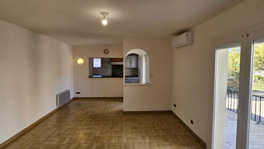 For rent CENTRE VILLAGE 2 rooms 72 m2 Herault (34150) photo 3