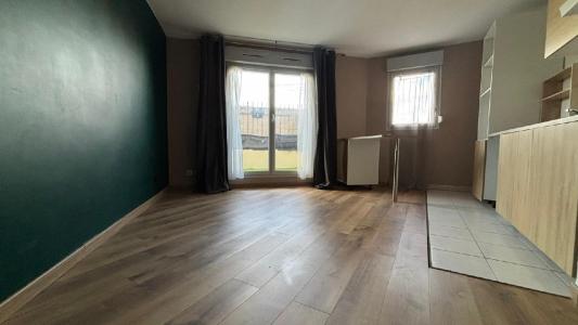 For rent Villiers-le-bel 1 room 24 m2 Val d'Oise (95400) photo 0