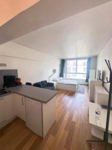 Louer Appartement 30 m2 Paris-16eme-arrondissement