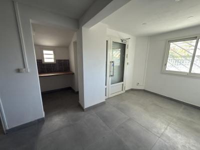 Louer Local commercial 80 m2 Saint-denis