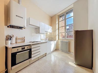 Louer Appartement Lyon-4eme-arrondissement 715 euros