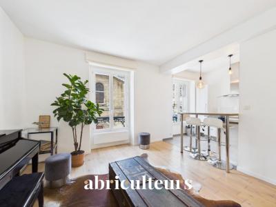 For sale Paris-18eme-arrondissement 2 rooms 44 m2 Paris (75018) photo 1