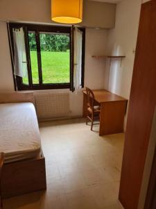 For rent Jacob-bellecombette 1 room 12 m2 Savoie (73000) photo 4