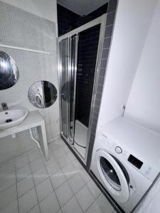 For rent Montrouge 3 rooms 50 m2 Hauts de Seine (92120) photo 3